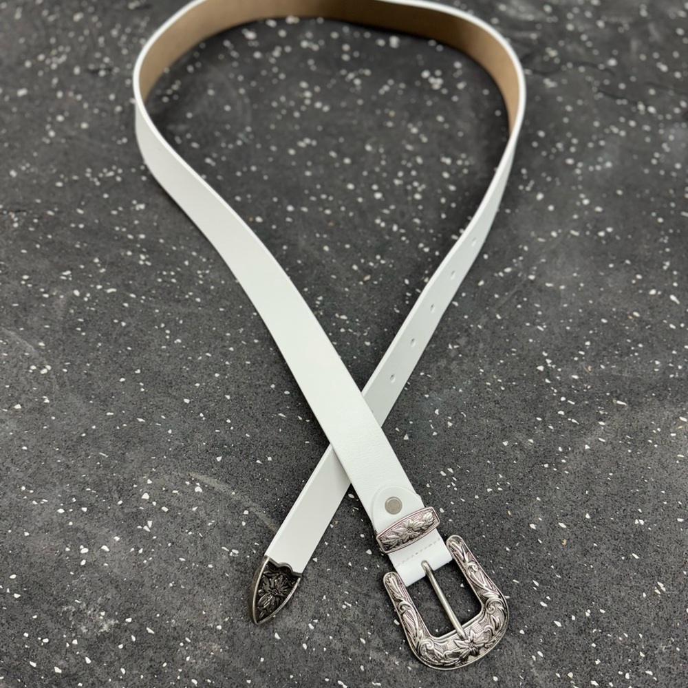 Women’s large belt western